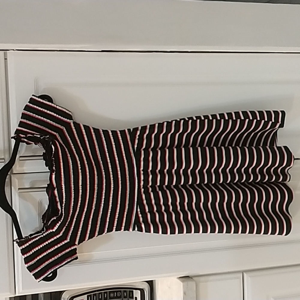 *Hollister Dress Girls Size Xsmall NWT